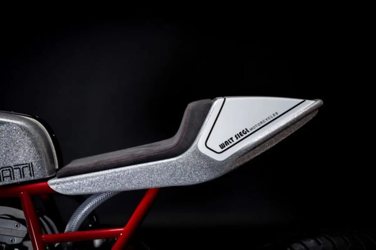 Walt Siegl Bedeveled: special da pista con motore 'carter quadri' Ducati 900 SS (7)