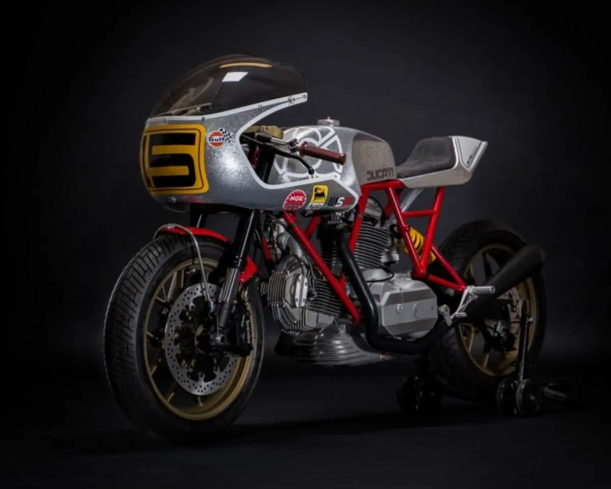 Walt Siegl Bedeveled: special da pista con motore 'carter quadri' Ducati 900 SS (9)