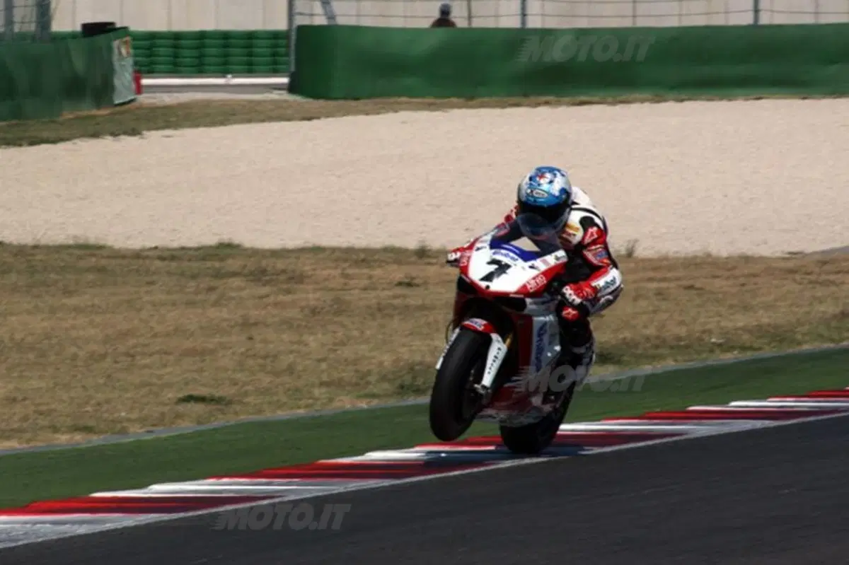 Melandri è ancora il più veloce a Misano nei test SBK (8)