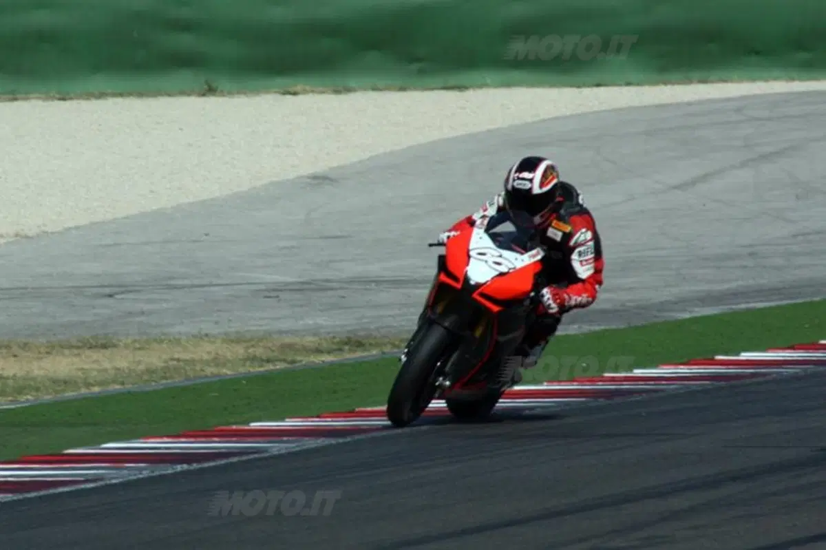 Melandri è ancora il più veloce a Misano nei test SBK (15)