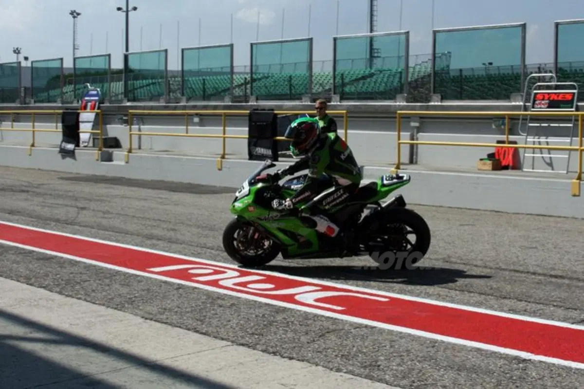 Melandri è ancora il più veloce a Misano nei test SBK (25)