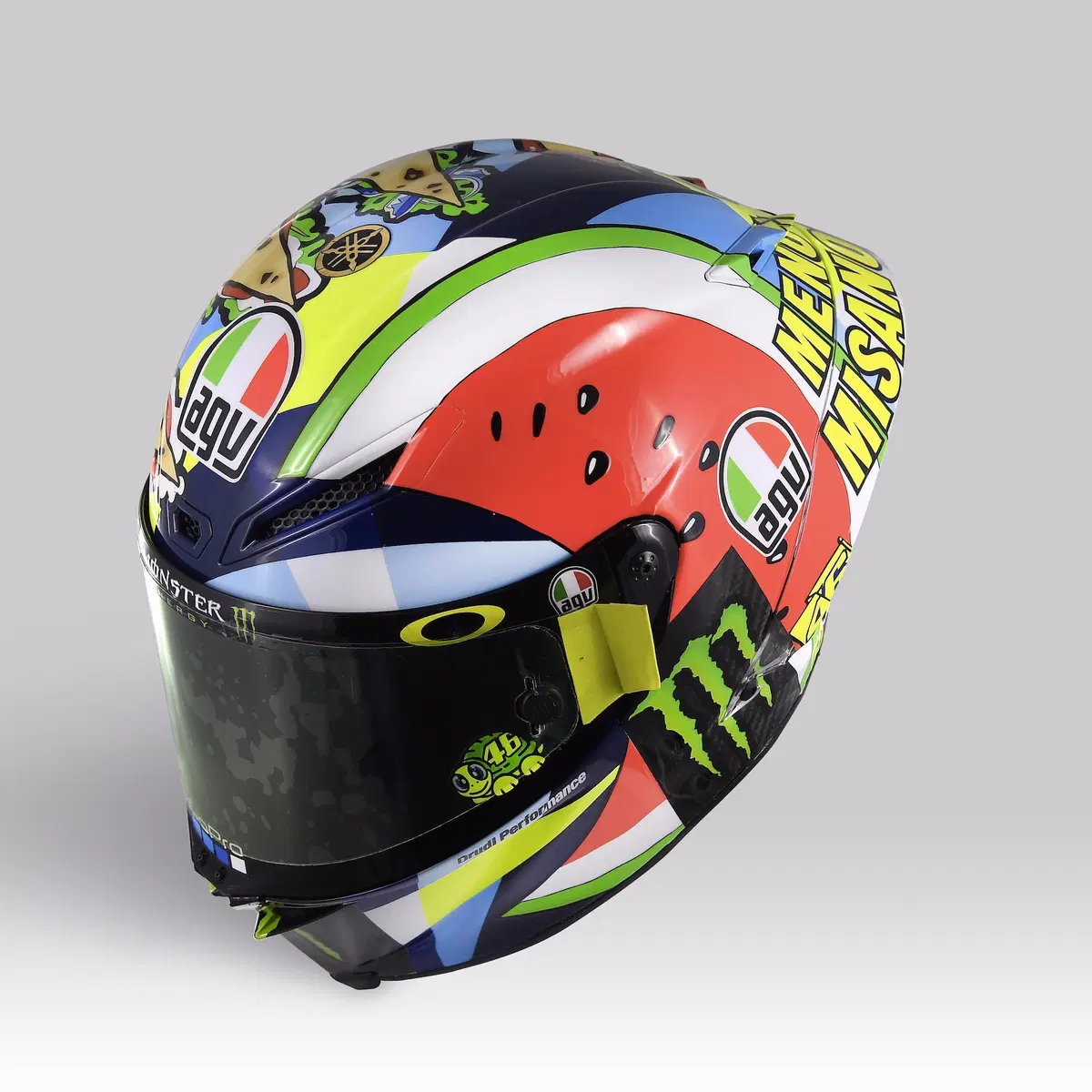Valentino Rossi: un casco per... mangiarsi Misano (10)