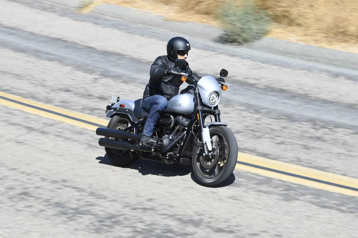 Harley-Davidson Low Rider S, la power cruiser della West Coast (8)