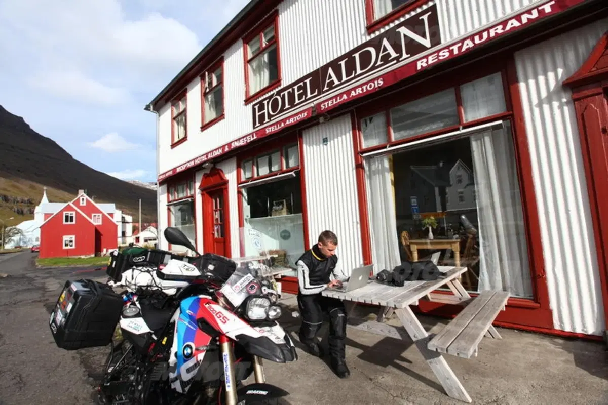 Planet Explorer Iceland: in moto in Islanda live tour (3)