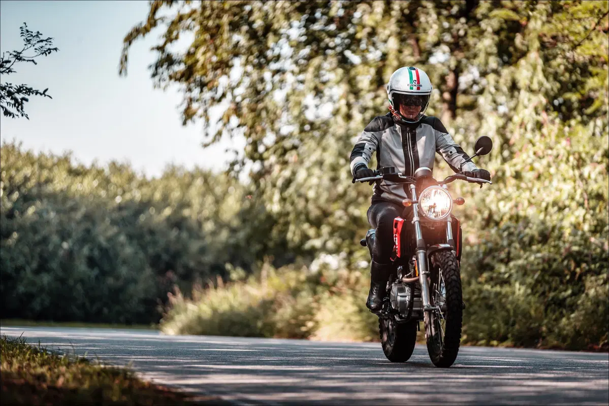 Rieju Tango 125. Vuoi ballare con me? (7)