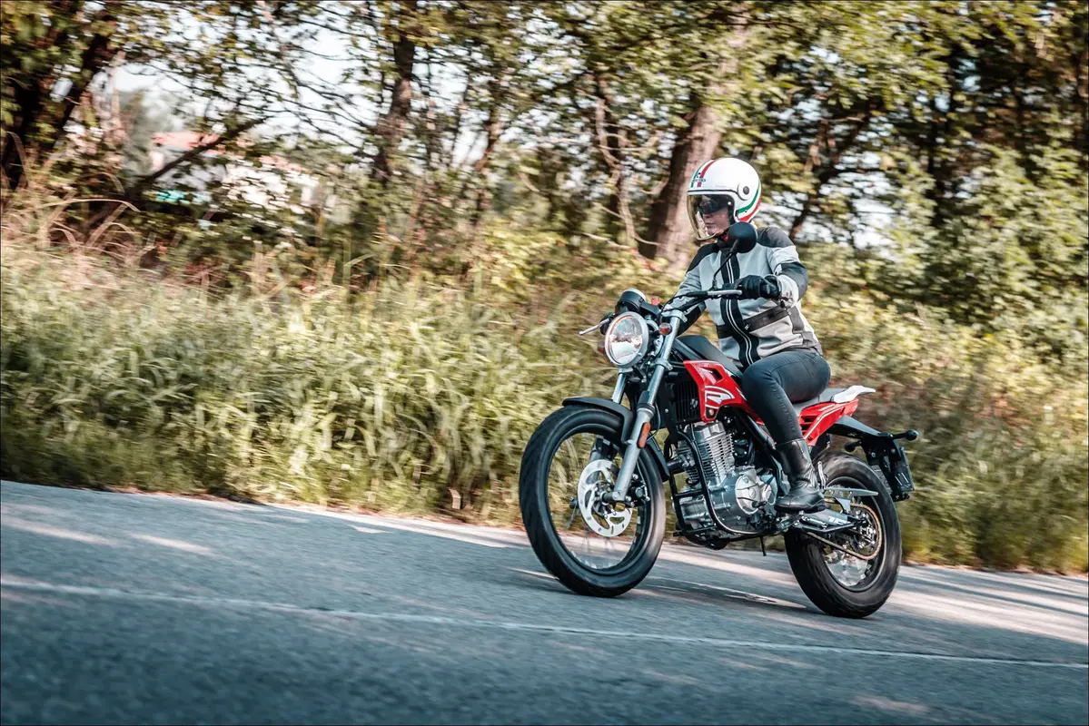 Rieju Tango 125. Vuoi ballare con me? (5)