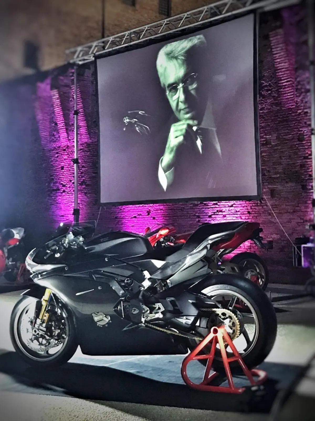 A Rimini il monumento dedicato a Massimo Tamburini (13)