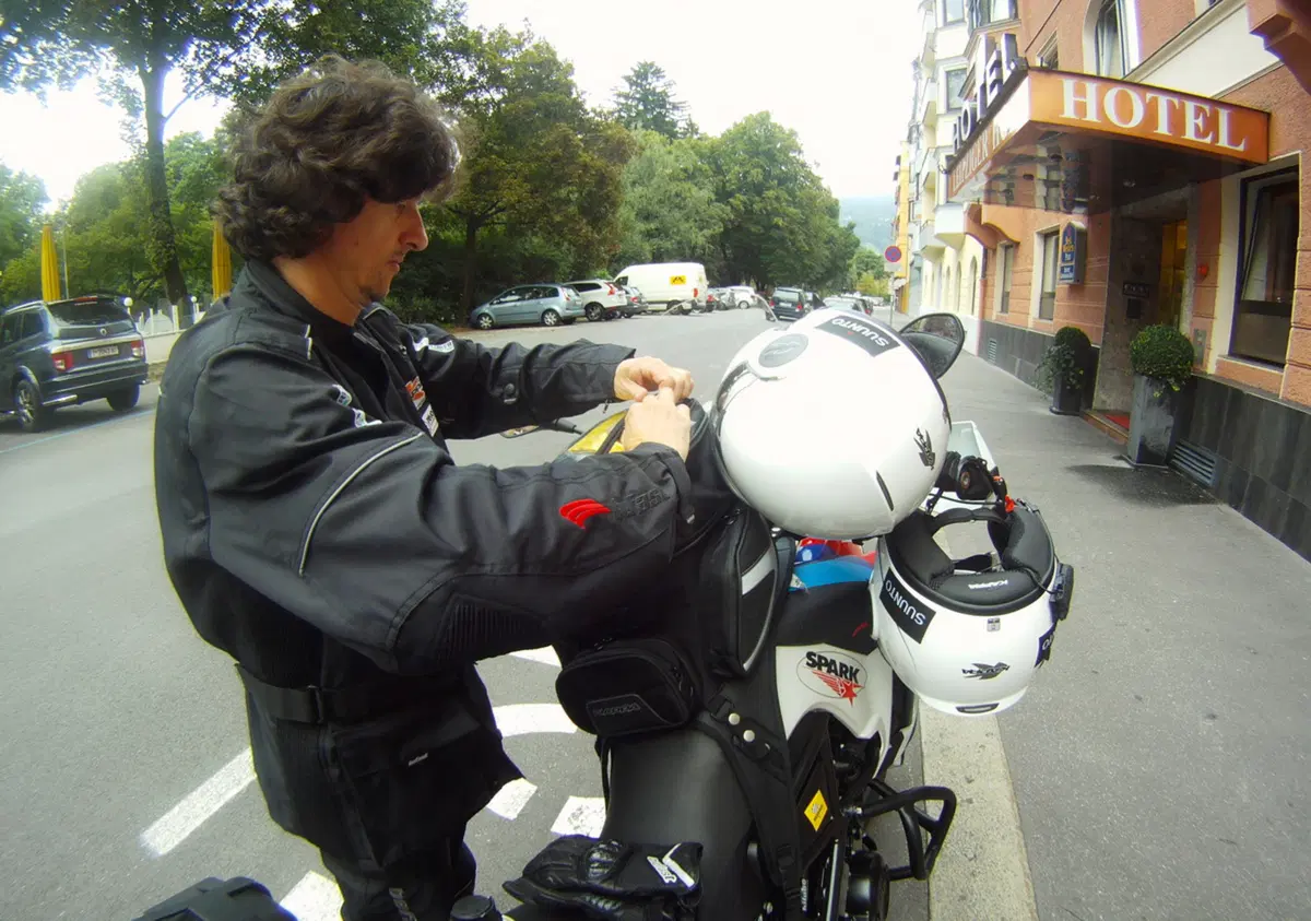 Planet Explorer Iceland: in moto in Islanda live tour (31)