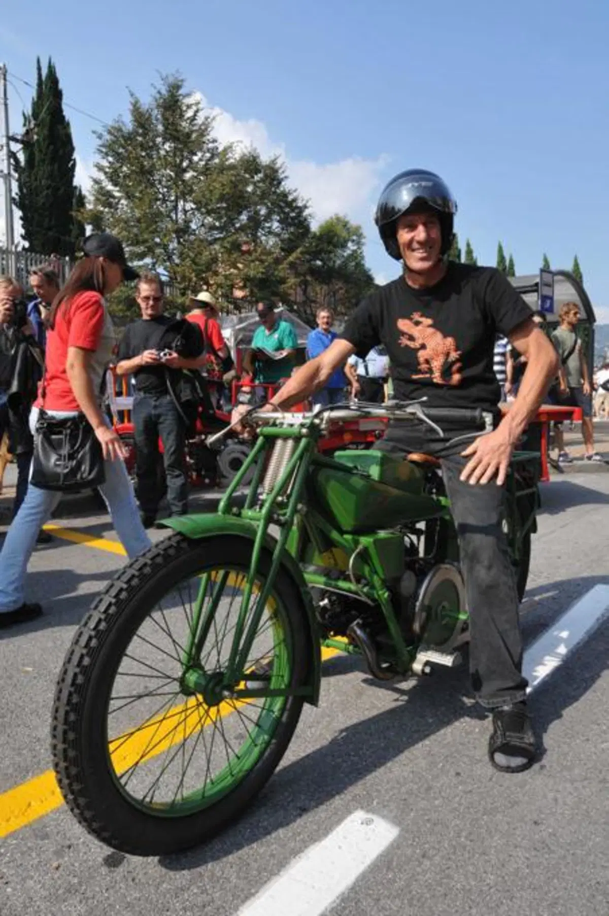 GMG 2011: oltre 20.000 a Mandello per festeggiare i 90 anni Moto Guzzi (6)