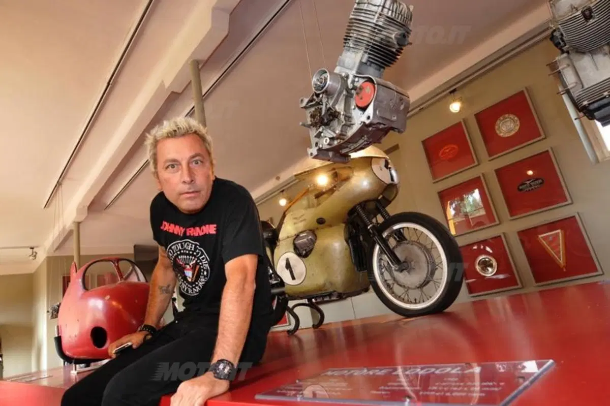 GMG 2011: oltre 20.000 a Mandello per festeggiare i 90 anni Moto Guzzi (11)