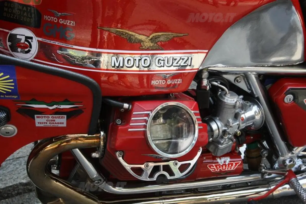 GMG 2011: oltre 20.000 a Mandello per festeggiare i 90 anni Moto Guzzi (15)