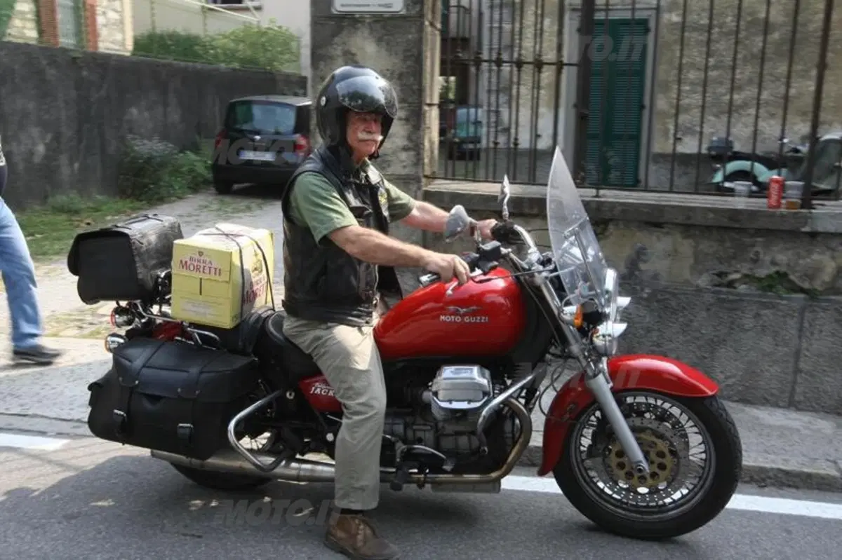 GMG 2011: oltre 20.000 a Mandello per festeggiare i 90 anni Moto Guzzi (16)