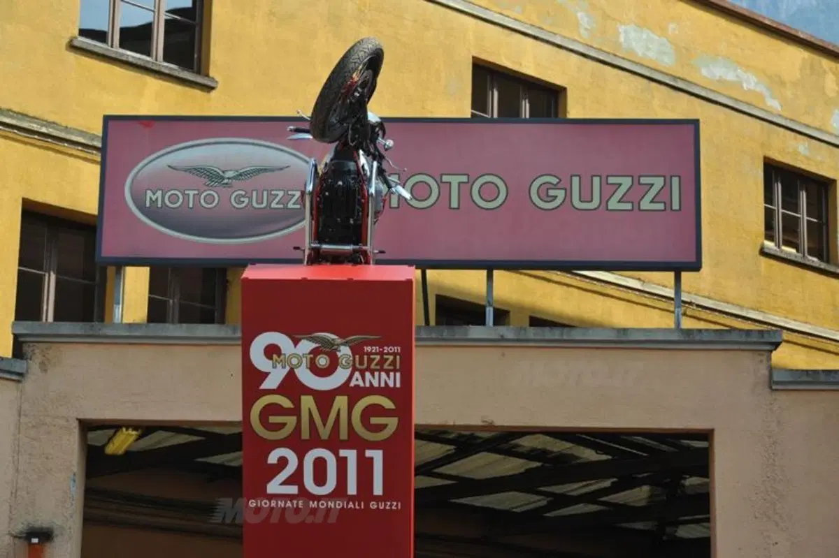 GMG 2011: oltre 20.000 a Mandello per festeggiare i 90 anni Moto Guzzi (23)