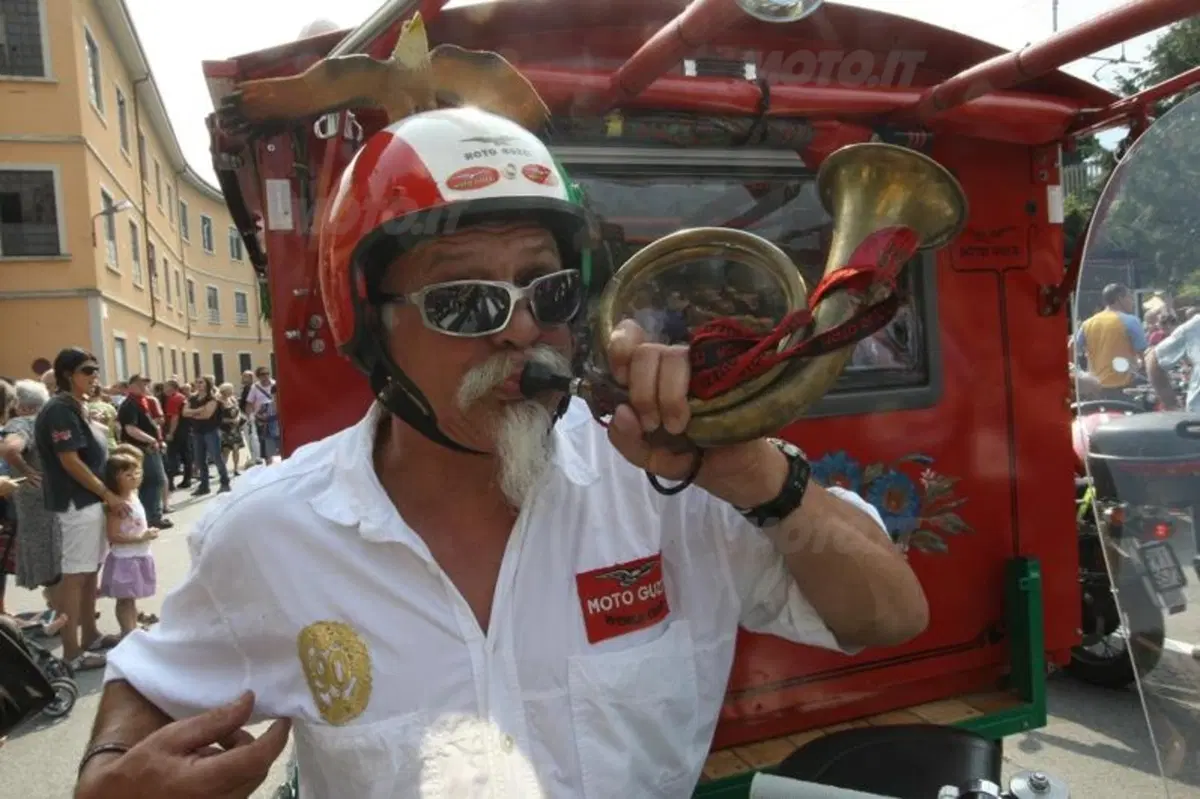 GMG 2011: oltre 20.000 a Mandello per festeggiare i 90 anni Moto Guzzi (30)