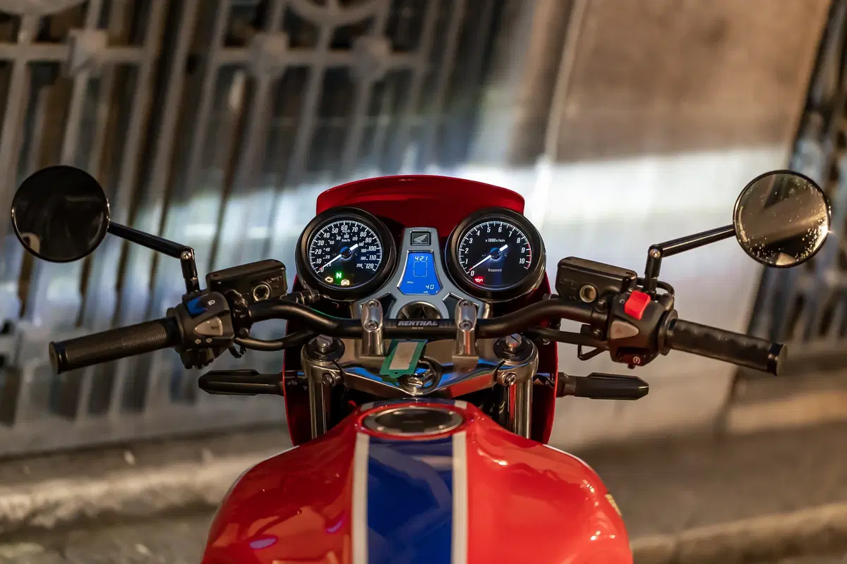 Honda CB1100 RS “5Four”. Serie limitata targata UK (16)