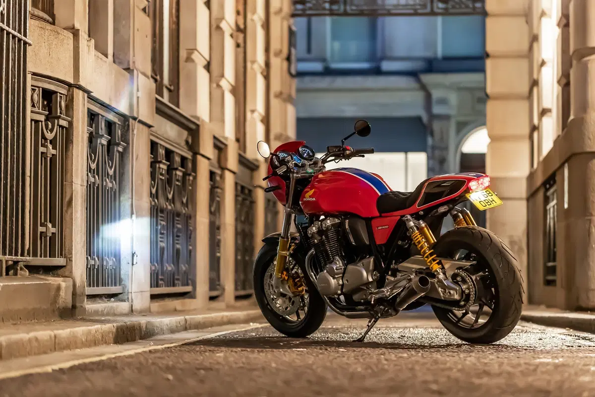 Honda CB1100 RS “5Four”. Serie limitata targata UK (23)