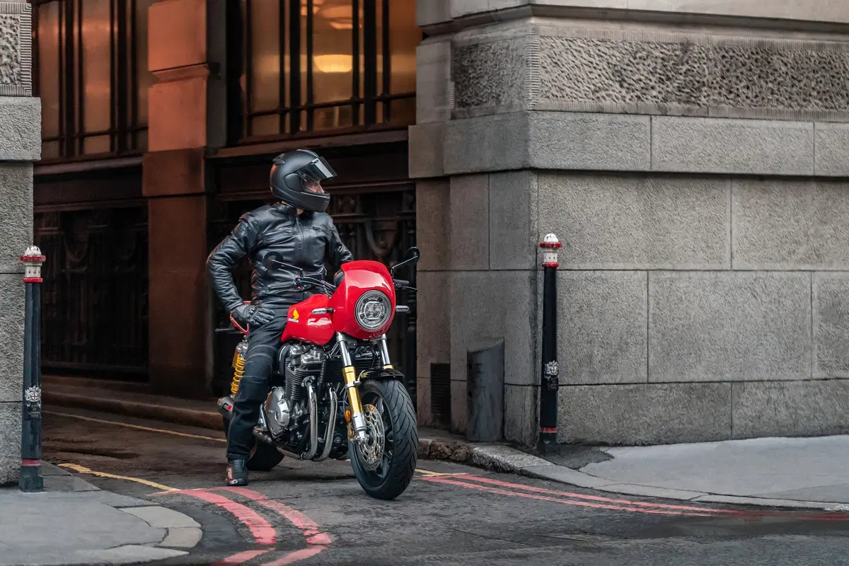 Honda CB1100 RS “5Four”. Serie limitata targata UK (32)