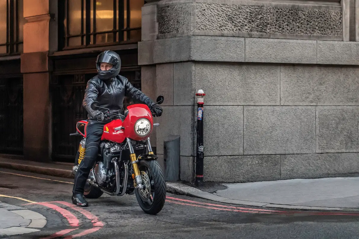 Honda CB1100 RS “5Four”. Serie limitata targata UK (35)
