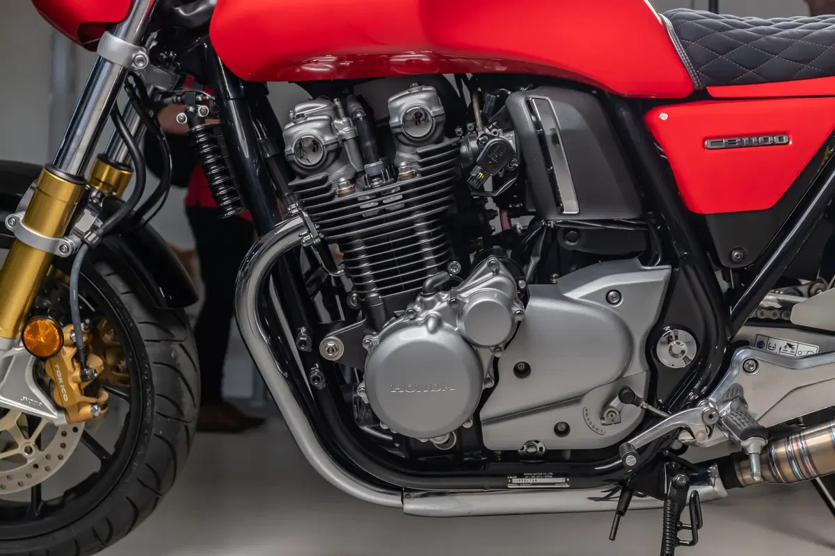 Honda CB1100 RS “5Four”. Serie limitata targata UK (11)