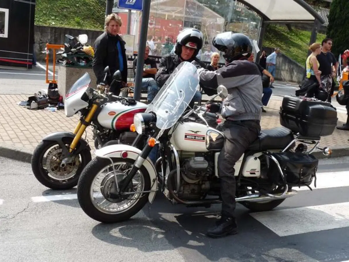 Giornate Moto Guzzi, aria di casa (15)