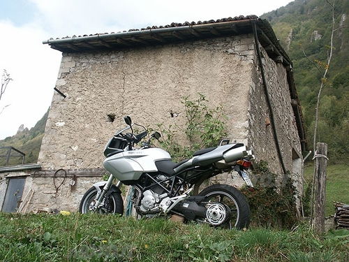 DUCATI Multistrada 1000 DS