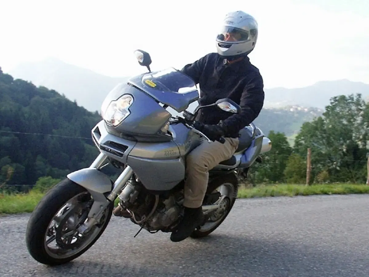 DUCATI Multistrada 1000 DS (18)