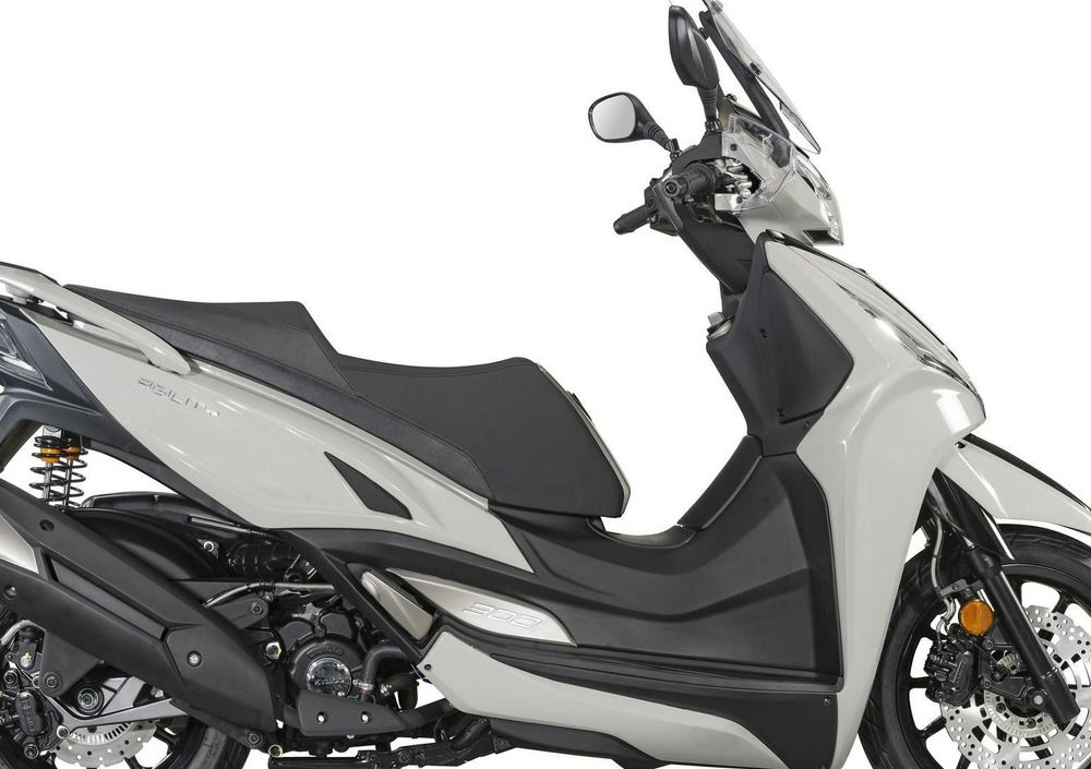 Kymco Agility 300i R16 ABS (2020) (4)