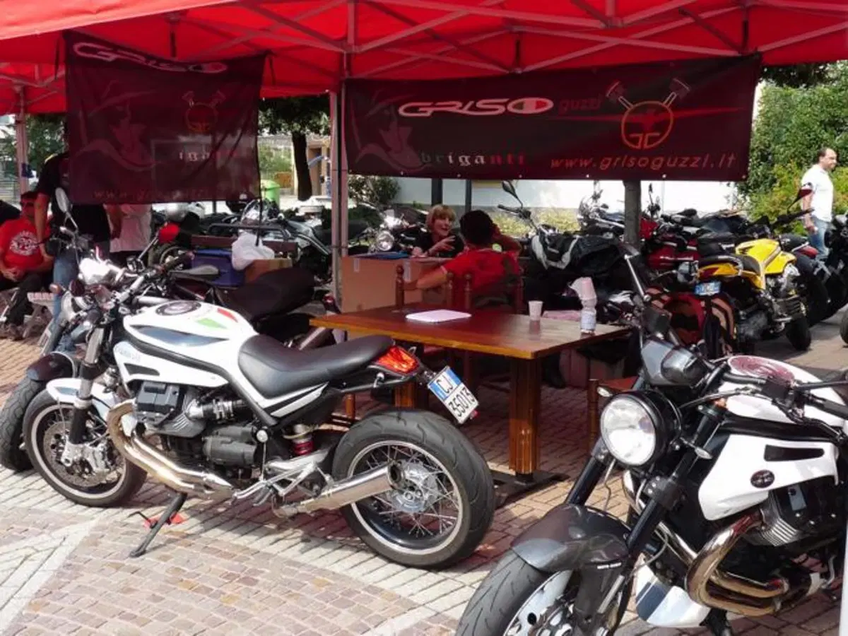 Giornate Moto Guzzi, aria di casa (94)