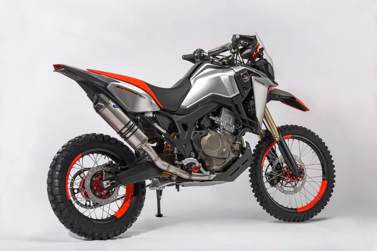 Honda Africa Twin Enduro Sports a EICMA 2016 (2)