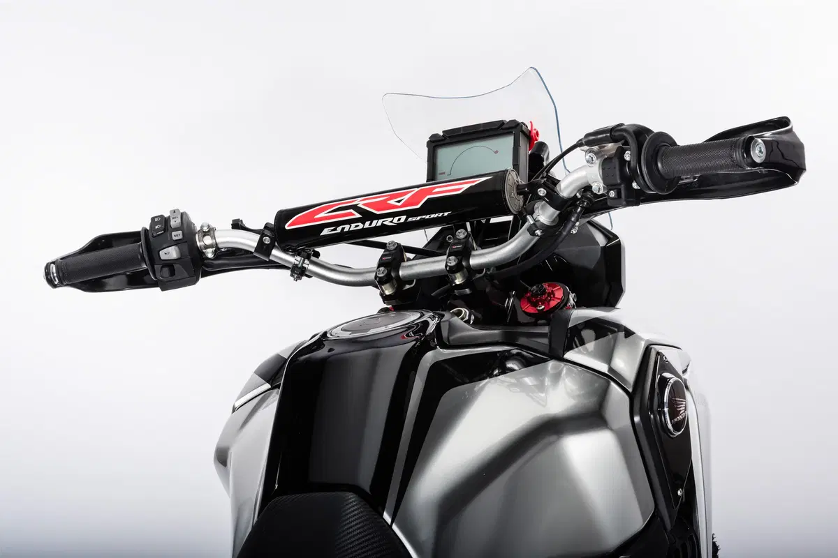 Honda Africa Twin Enduro Sports a EICMA 2016 (6)