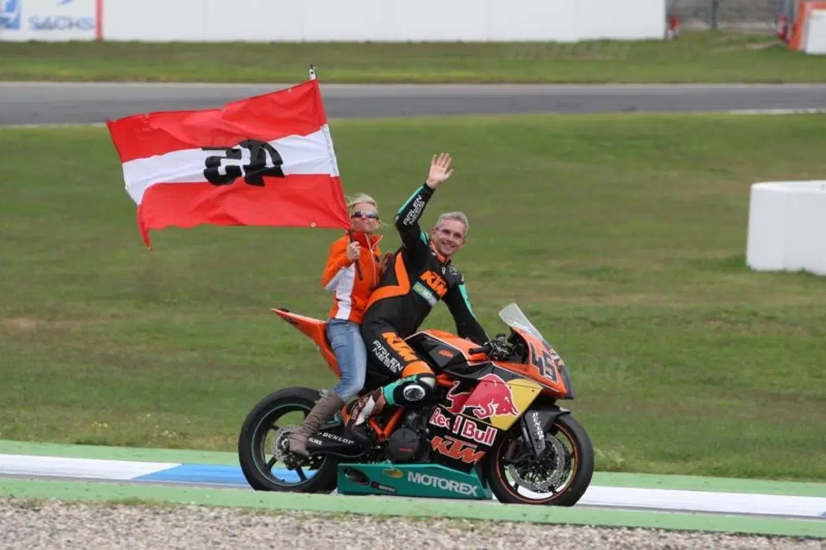 Martin Bauer è il campione 2011 dell'IDM Superbike (3)