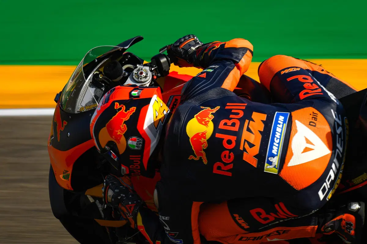 MotoGP 2019. Marc Marquez, pole con brivido ad Aragon (12)