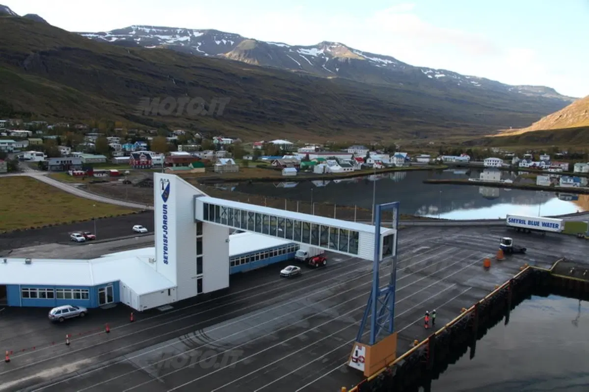 Planet Explorer Iceland: in moto in Islanda live tour (70)