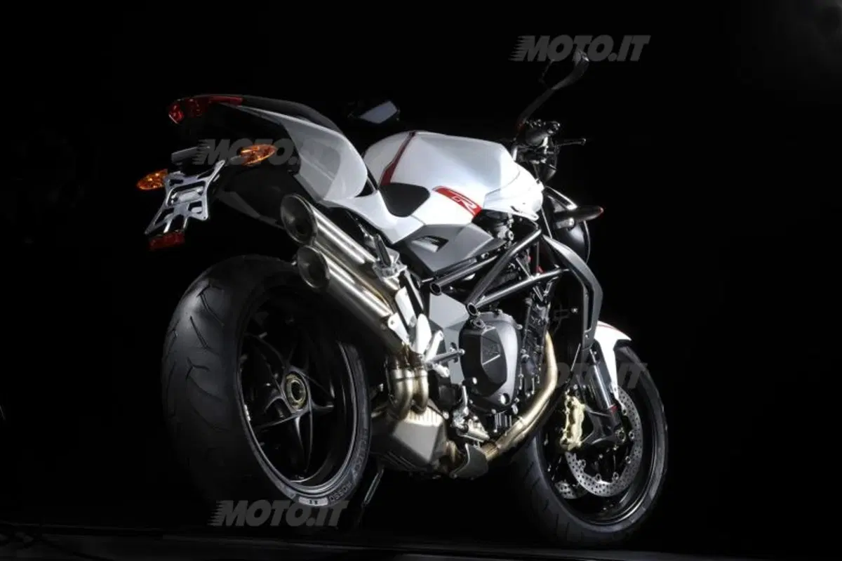 Nuova MV Agusta Brutale R 1090 (2)