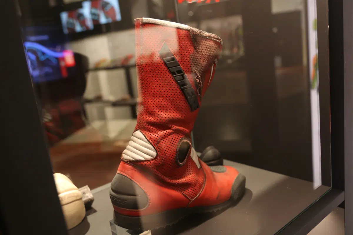 Dainese: storia della protezione/3. Il concetto testa-piedi