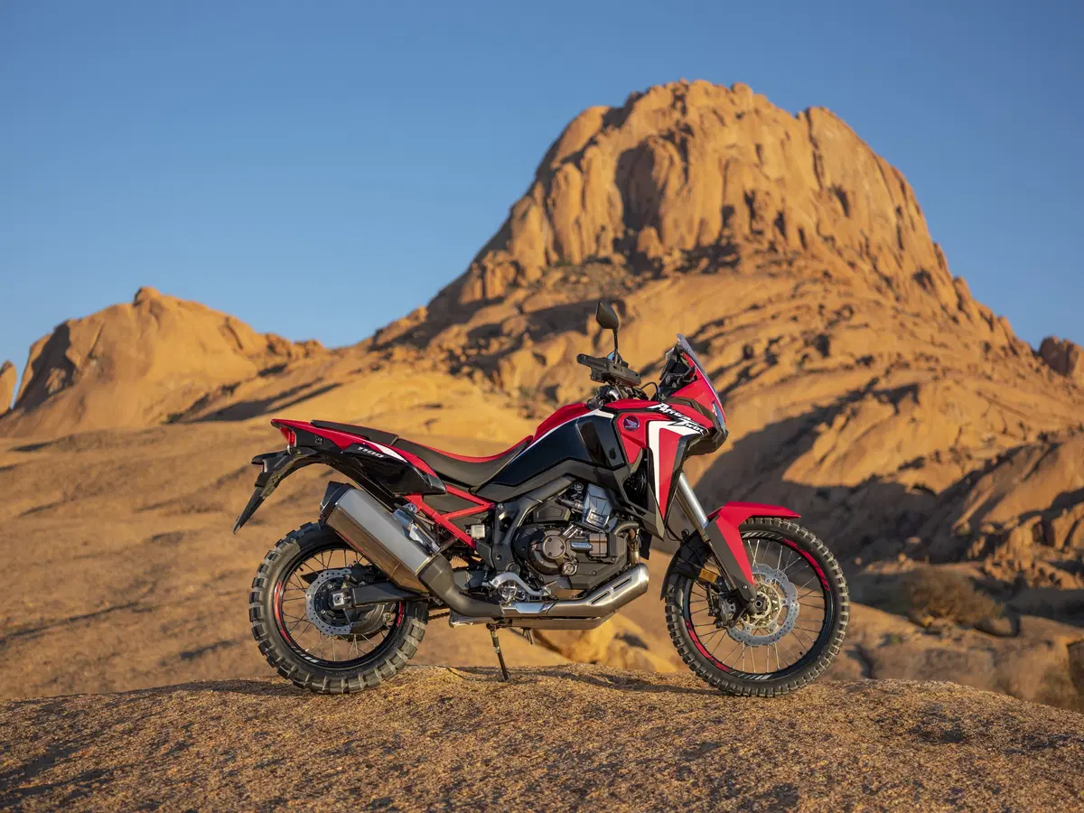 Nuove Honda CRF1100L Africa Twin CRF1100L e Adventure Sports 2020: foto e dati. Prezzi (16)