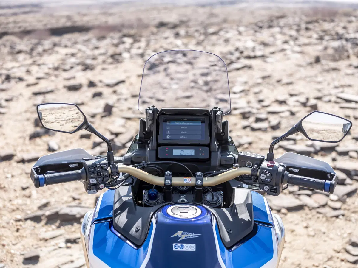 Nuove Honda CRF1100L Africa Twin CRF1100L e Adventure Sports 2020: foto e dati. Prezzi (7)