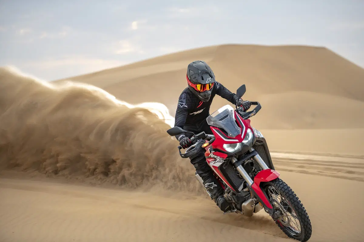 Nuove Honda CRF1100L Africa Twin CRF1100L e Adventure Sports 2020: foto e dati. Prezzi (15)