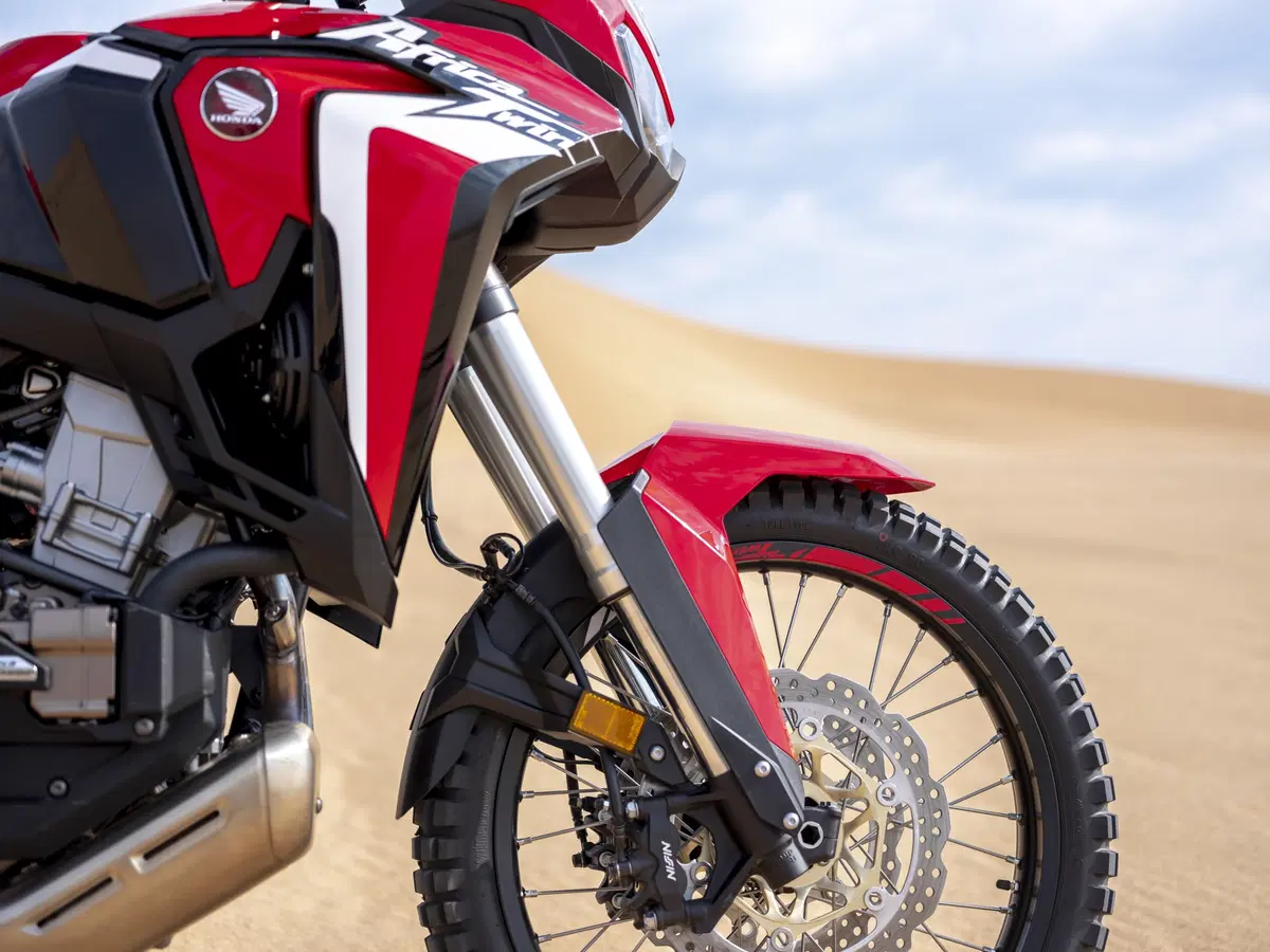 Nuove Honda CRF1100L Africa Twin CRF1100L e Adventure Sports 2020: foto e dati. Prezzi (21)