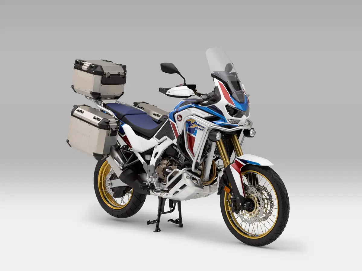 Nuove Honda CRF1100L Africa Twin CRF1100L e Adventure Sports 2020: foto e dati. Prezzi (3)