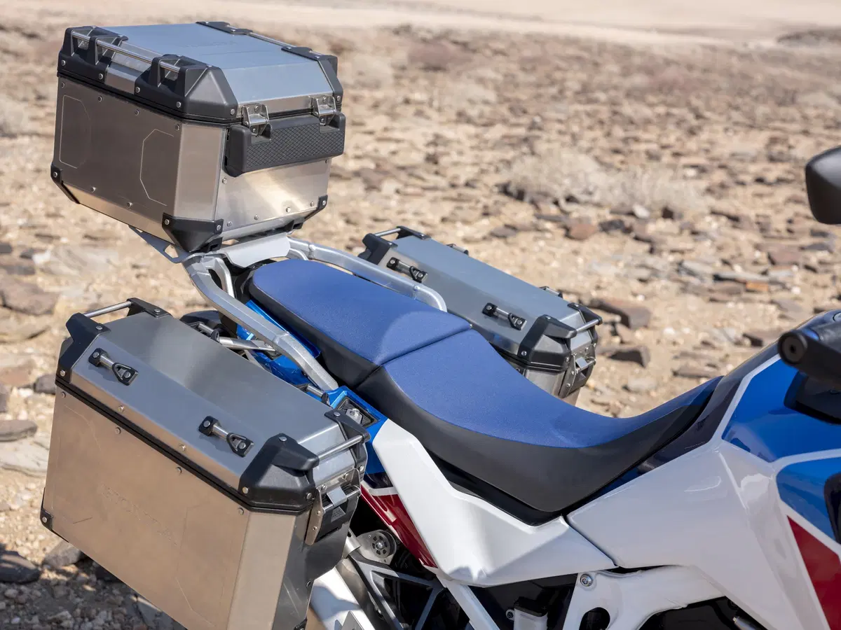 Nuove Honda CRF1100L Africa Twin CRF1100L e Adventure Sports 2020: foto e dati. Prezzi (16)