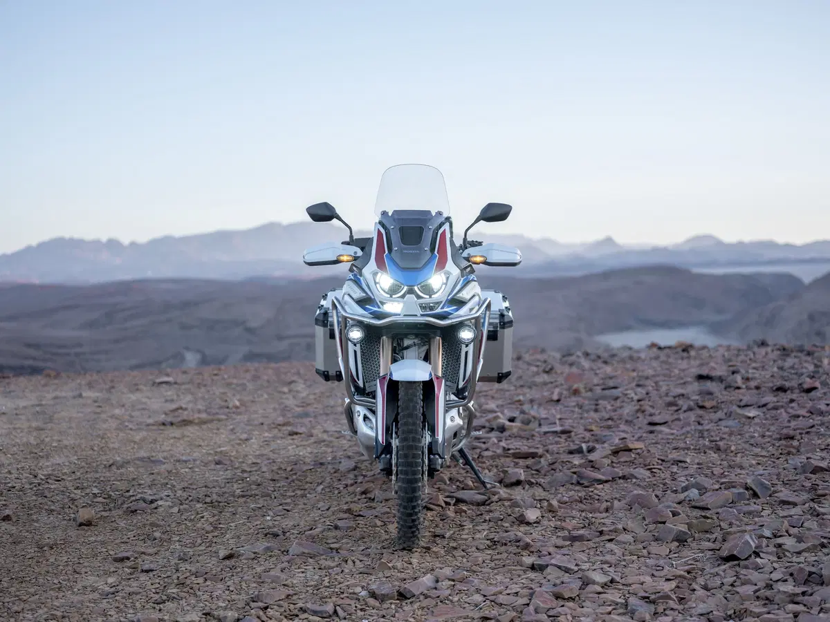 Nuove Honda CRF1100L Africa Twin CRF1100L e Adventure Sports 2020: foto e dati. Prezzi (17)