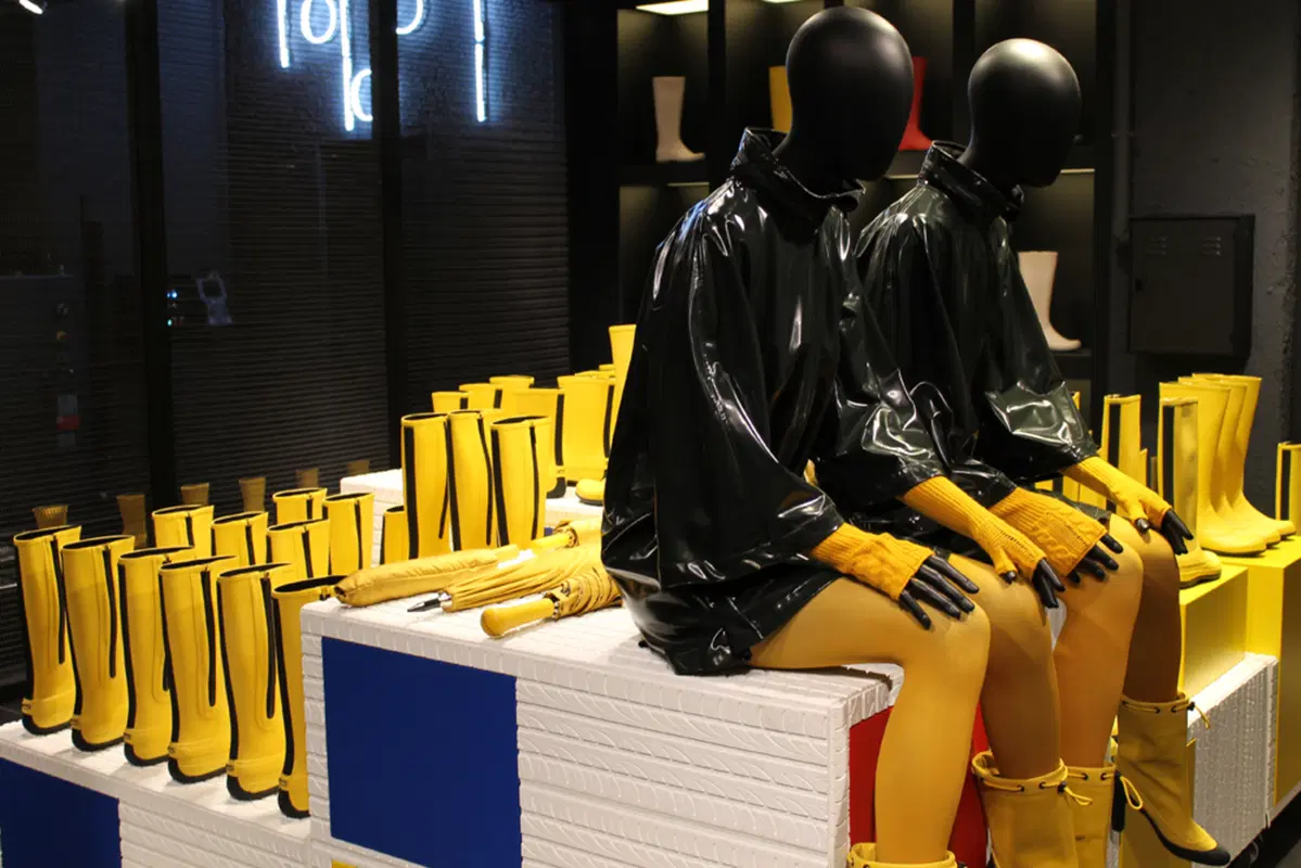 Pirelli: moda, tradizione e tecnologia nel primo flagship store a Milano (2)