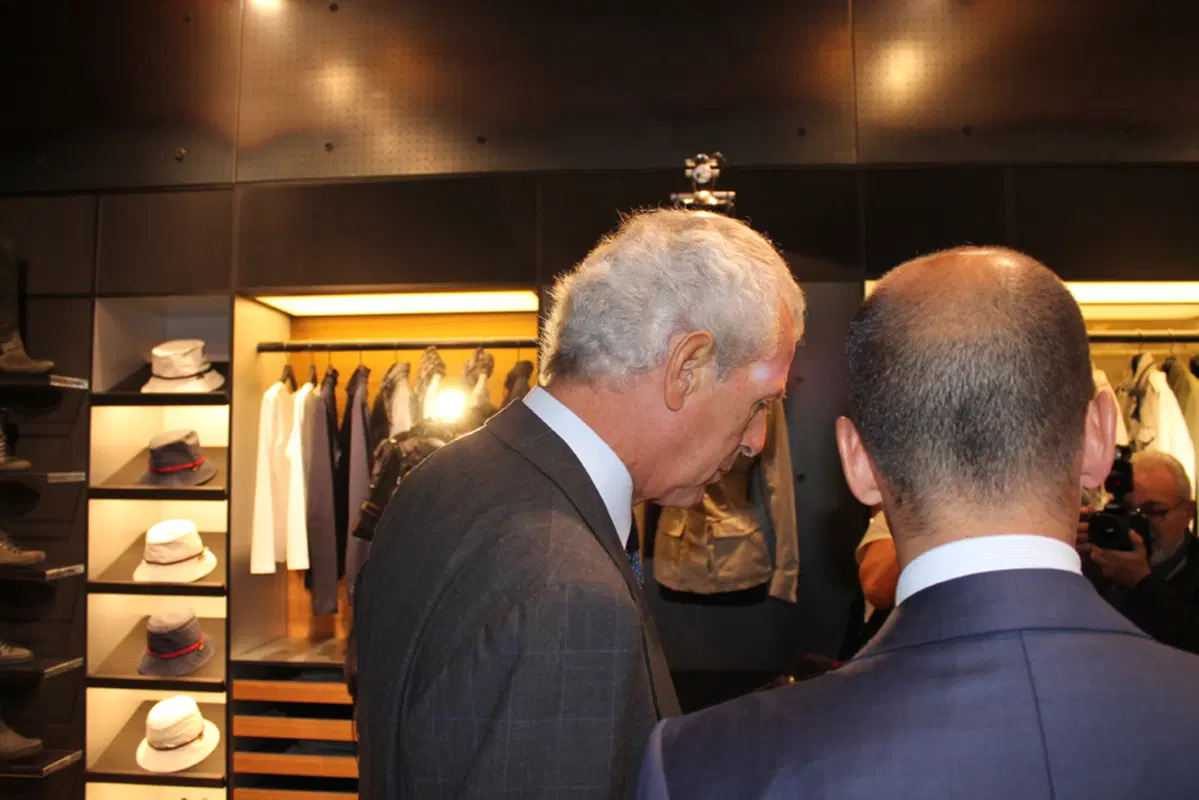 Pirelli: moda, tradizione e tecnologia nel primo flagship store a Milano (20)