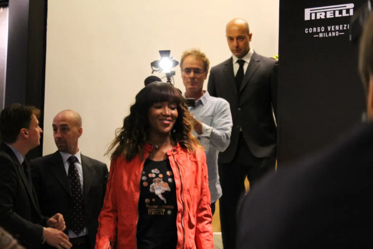 Pirelli: moda, tradizione e tecnologia nel primo flagship store a Milano (26)