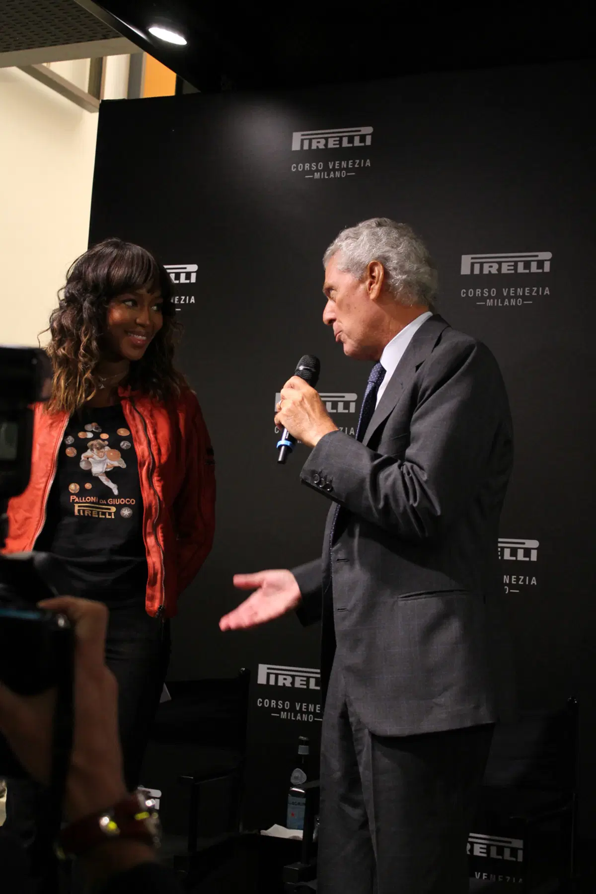 Pirelli: moda, tradizione e tecnologia nel primo flagship store a Milano (27)