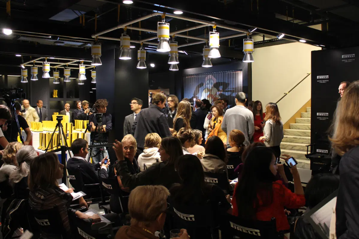 Pirelli: moda, tradizione e tecnologia nel primo flagship store a Milano (55)