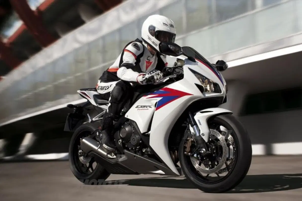 Nuova Honda CBR1000RR Fireblade 2012