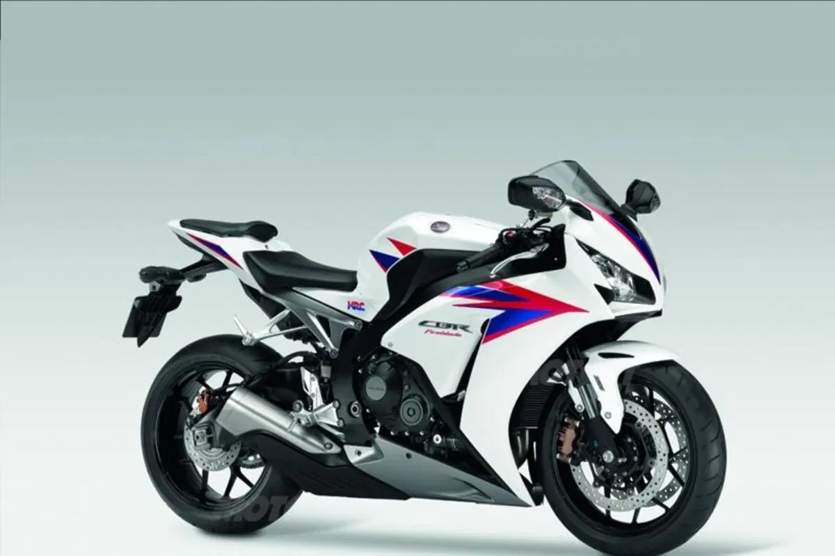 Nuova Honda CBR1000RR Fireblade 2012 (3)