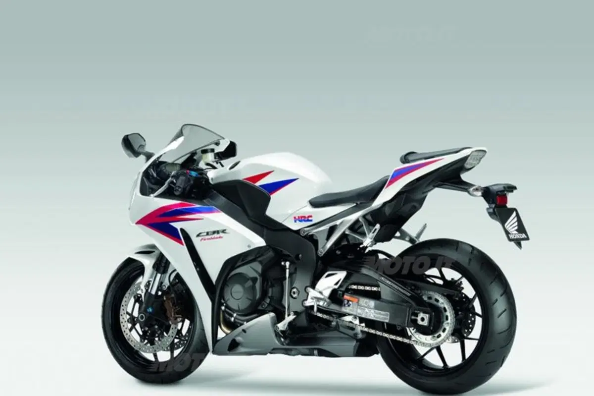 Nuova Honda CBR1000RR Fireblade 2012 (6)